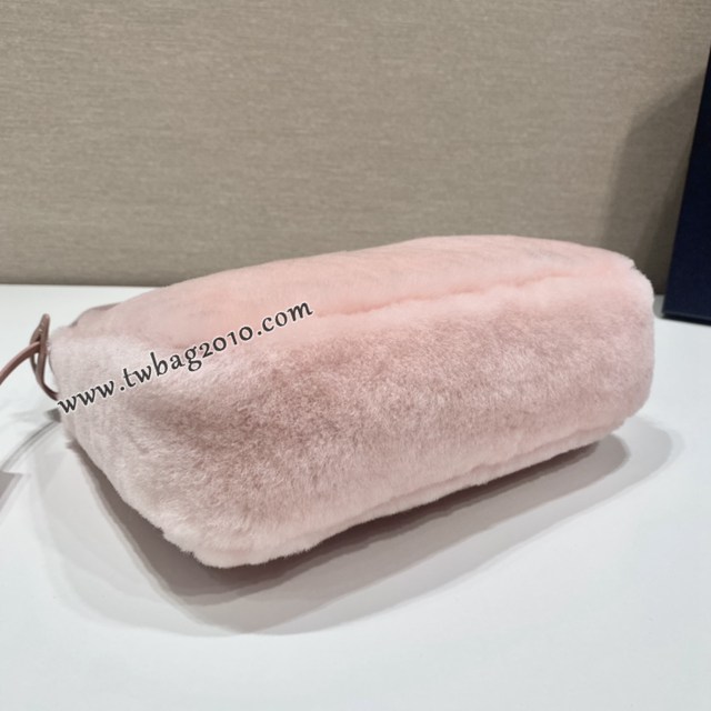 Prada專櫃新款Hobo毛毛包 款號：NE515 普拉達秋冬爆款女包腋下包 csp1297